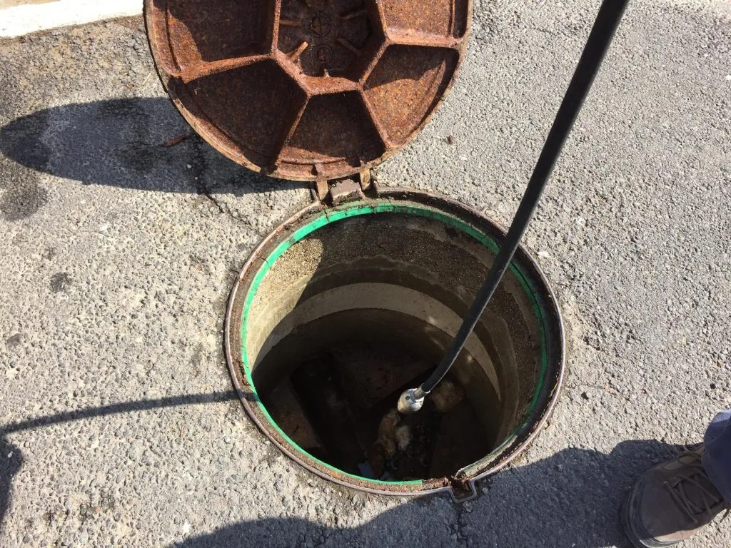 Pourquoi appeler PVFS pour un débouchage canalisation en Maine-et-Loire ?